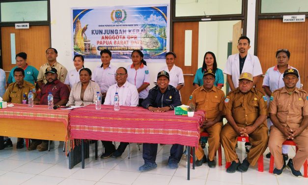 Anggota DPR Papua Barat Daya Tinjau RS Pratama Maybrat dan Infrastruktur Jalan Provinsi