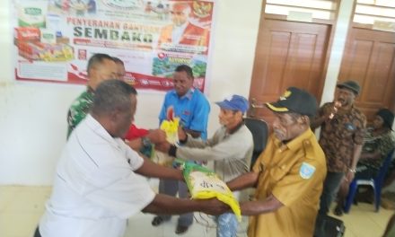 DPC BMP RI Kabupaten Maybrat Salurkan Bantuan Sembako kepada Masyarakat Distrik Aitinyo