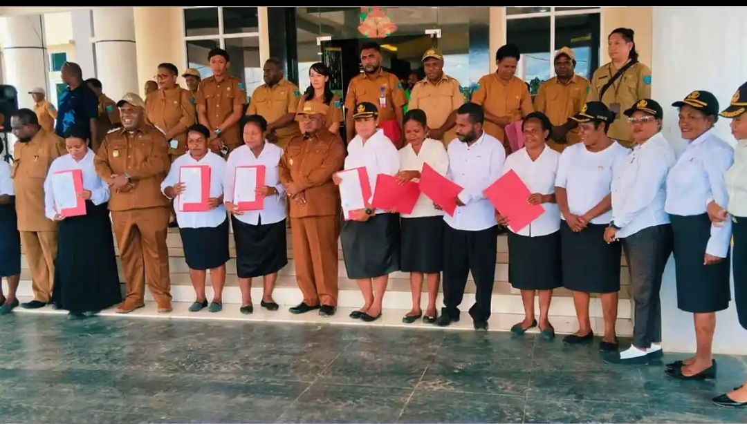 Bupati Maybrat Karel Murafer Terima Rekomendasi Pengangkatan CPNS Formasi 2021 Menjadi PNS dari Kementerian PANRB