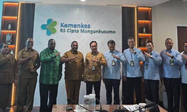 Bupati Maybrat karel Murafer Teken Kerja Sama dengan RSCM, Perkuat Pelayanan Kesehatan dan Pengembangan SDM