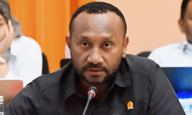 Anggota Komisi XIII DPR RI Yan Mandenas Soroti Overkapasitas Lapas Kelas IIB Sorong, Dorong Optimalisasi Restorative Justice