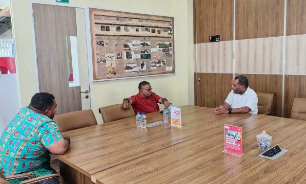 Wabup Yohan Bodory Antar Surat Tinjauan Nama Lokasi Seismik North Uba ke North Imekko