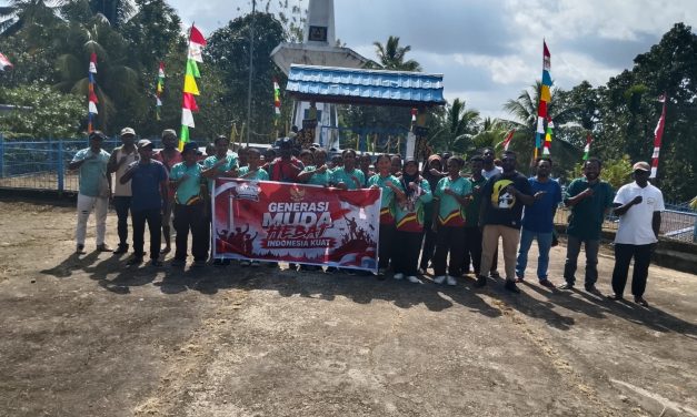 DPC Barisan Merah Putih Sorong Selatan Gandeng Pemda dan Pelajar Bersihkan Tugu Trikora