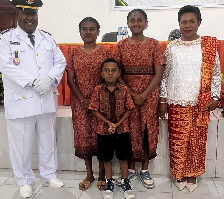 Viktor Haja Thesia Resmi Dilantik sebagai Kepala Distrik Teminabuan
