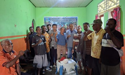 Tokoh Masyarakat Dolfinus Way Sosialisasikan Program Ketahanan Pangan di Distrik Aitinyo