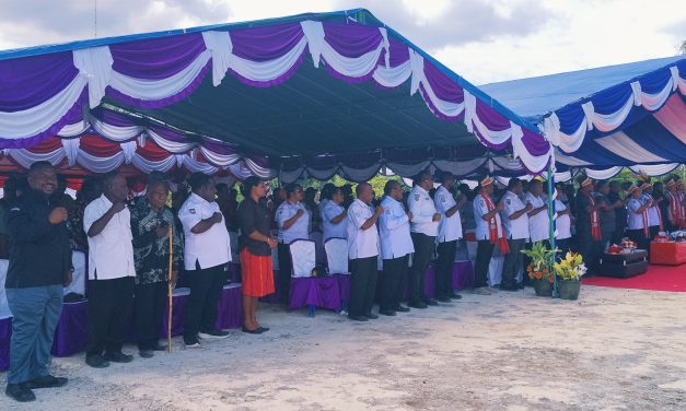 Bupati Karel Murafer Resmikan Gedung Baru Puskesmas Ayamaru Utara Timur