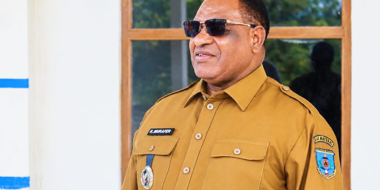 Bupati Karel Murafer Tegaskan ASN Maybrat Harus Disiplin, Loyal, dan Serius Melayani Masyarakat
