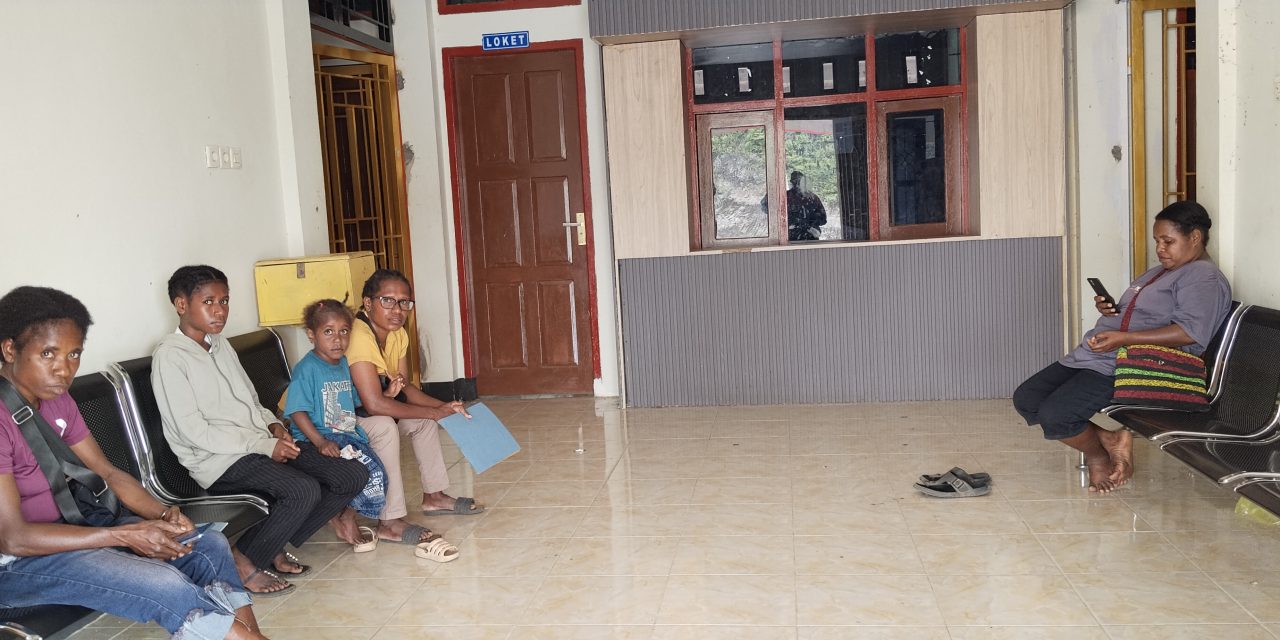 Hingga Pukul 11.00 WIT, Pelayanan Dukcapil Maybrat Belum Berjalan, Warga Terpaksa Menunggu