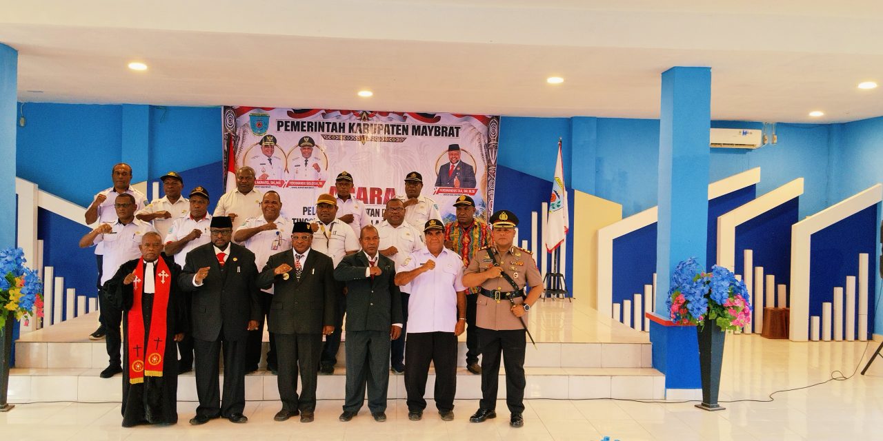 Bupati Maybrat Lantik Gerzon Hara sebagai Kepala Dinas Sosial, Yance Kaitana Ditunjuk sebagai Plt Kepala Dinas Pertanahan