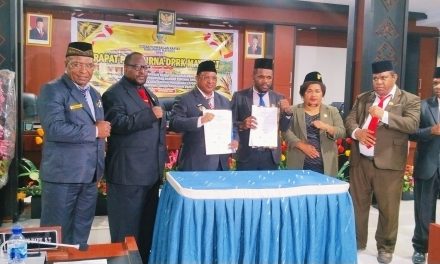 DPRK Maybrat Sahkan Perubahan APBD 2026, Silas Frasawi: Kesepakatan Jadi Landasan Pembangunan Daerah