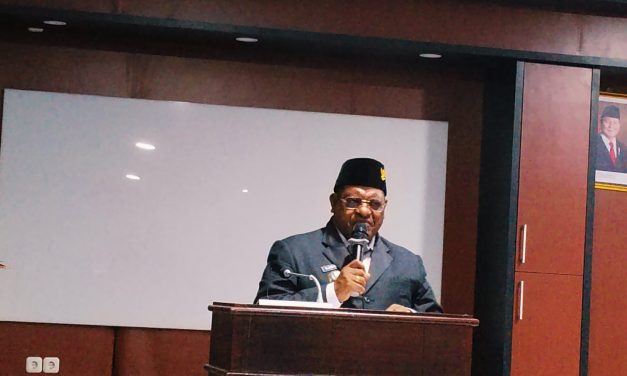 Bupati Karel Murafer Sampaikan Jawaban Pemerintah atas Pandangan Banggar DPRK terhadap APBD Perubahan 2026