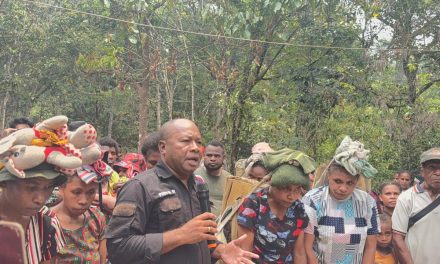 Pemkab Maybrat Bersama Komnas HAM Terima Penyerahan Diri Sembilan Warga di Aifat Selatan