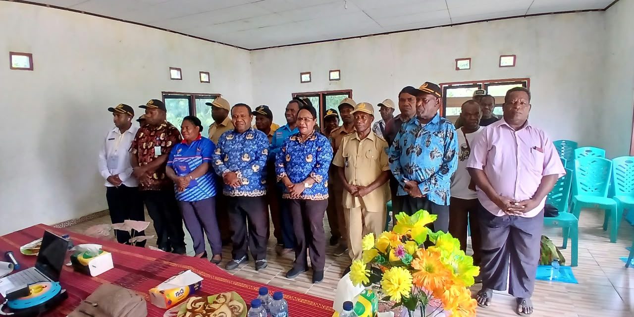 Dukcapil Maybrat Sosialisasikan Administrasi Kependudukan di Empat Zona, Dorong Perekaman KTP-el dan Aktivasi IKD