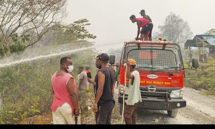 Damkar Maybrat Tangani Kebakaran Lahan di Ayamaru Selatan, Sekitar 8 Kilometer Area Terdampak kebakaran