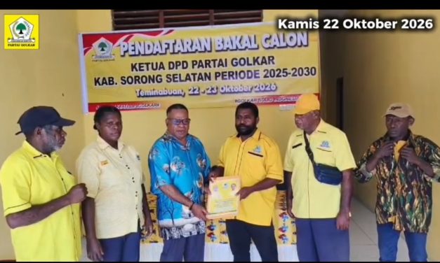 Yohan Bodory Resmi Kembalikan Formulir Pendaftaran Calon Ketua DPD Partai Golkar Sorong Selatan