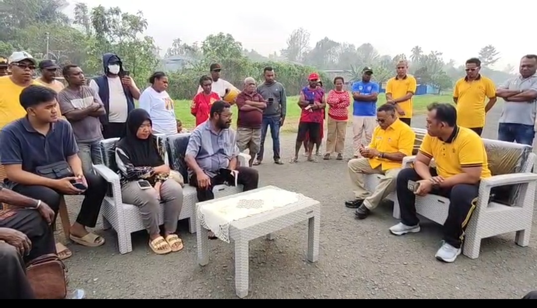 Wakil Bupati Sorong Selatan Yohan Bodory Turun Langsung Tangani Pemalangan Area Penerbangan, Kedepankan Dialog Adat